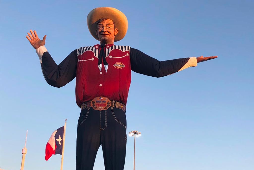 statue of Big Tex